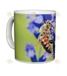 Tasse Lavendelblüte mit großer Honigbiene