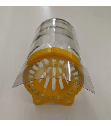 Glasgefäß mit Hornissenfalle gelb liegend - BeeFun®